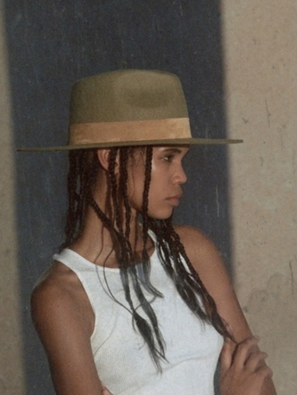 Woman's Wide Brim Fedora Hat - Picture 2 of 5
